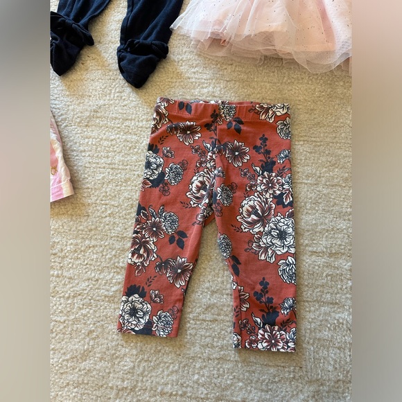 Lot of 2T designer girls clothing - bundle - matching sets - 2T - 24 months - Picture 12 of 16